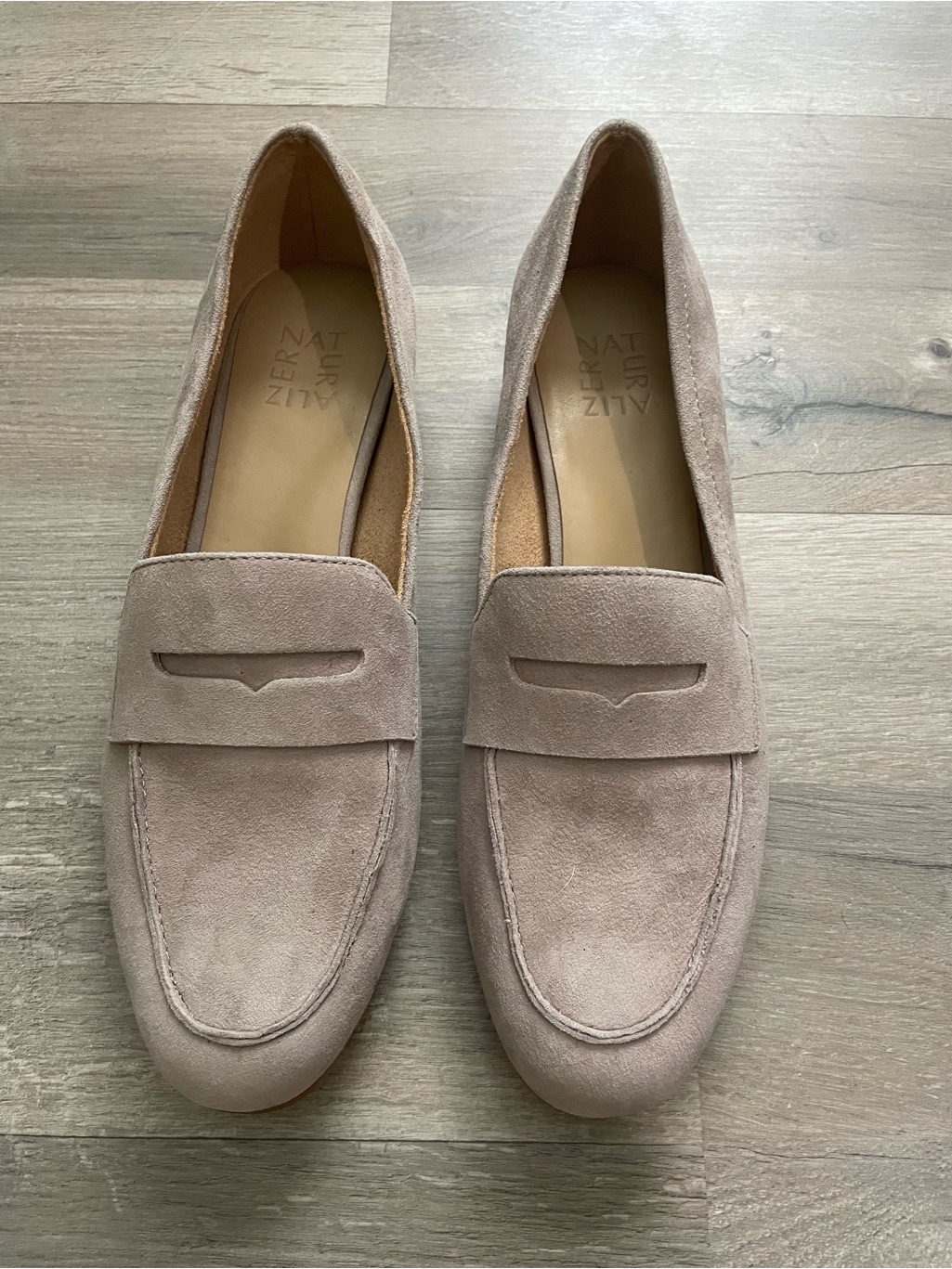 Nwt Naturalizer Leather Suede Neutral Loafers - Size 9.5
